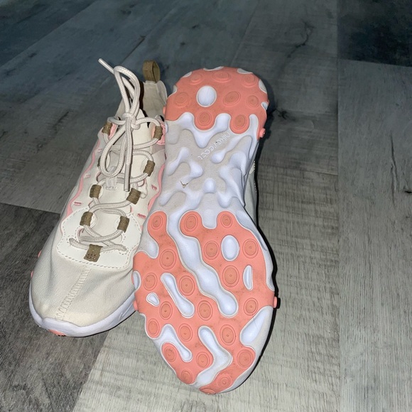 Nike React - Picture 3 of 4